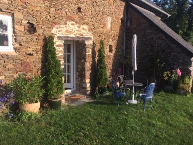 Chez Thomas 7 Route Du Monde Ancien Bed & Breakfast Saint-Georges-D'Aunay Eksteriør bilde